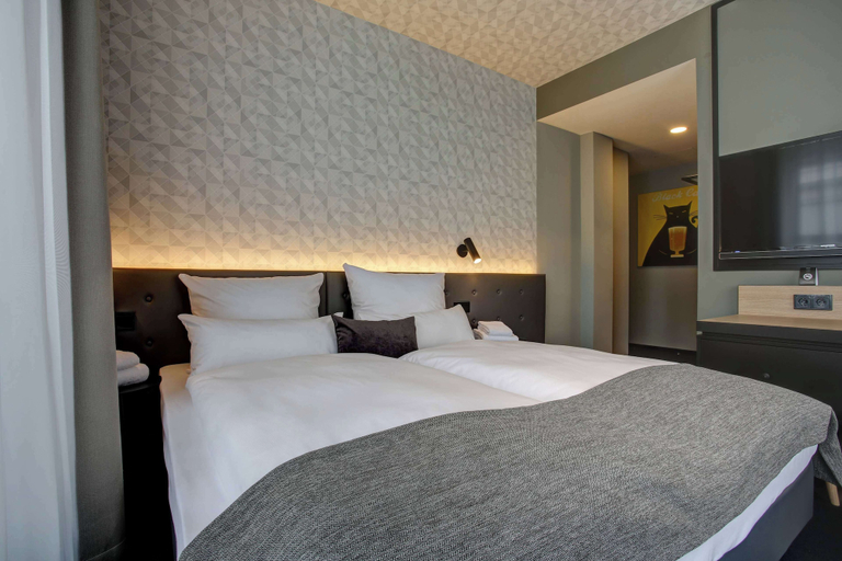 Bedroom 12