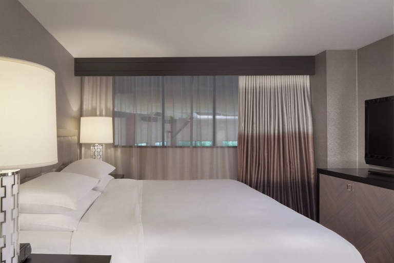 Bedroom 4, Sheraton Bucks County Langhorne, Bucks