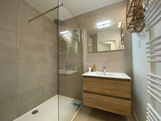 Bathroom 3, Coastal Comfort With sea View, West-Vlaanderen