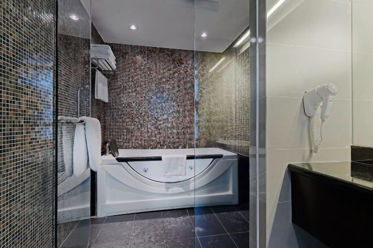 Bathroom 12
