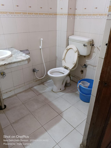 Bathroom 15