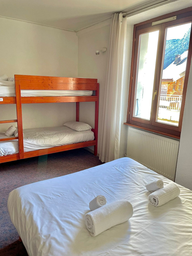 Bedroom 2, Village vacances Le Chablais, Haute-Savoie