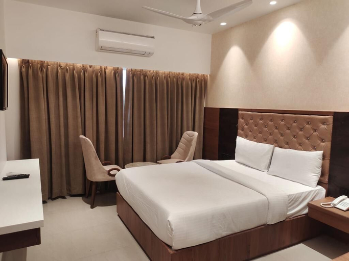 Bedroom, Shree Inn by Tamanna Hotels, Pune