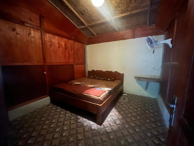 Bedroom 2, Pongo Guest House & only jungle trekking whit us, Langkat