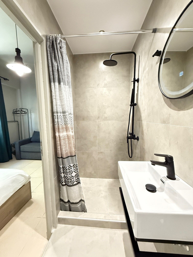Bathroom 5, Be My Guest Athens, Attica