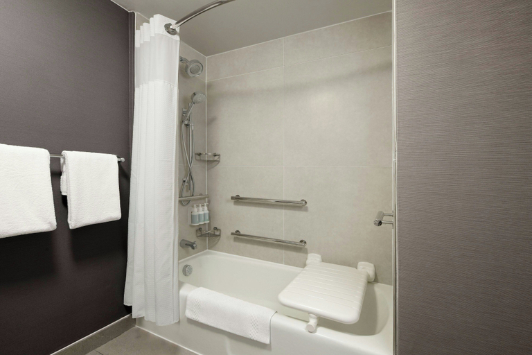 Bathroom 3, Courtyard by Marriott Chicago Highland Park/Northbrook, Cook
