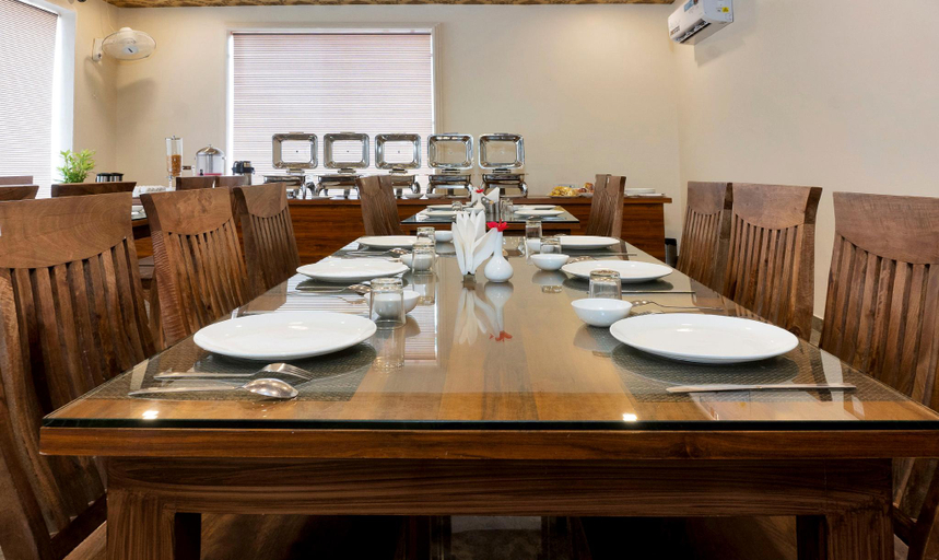 Food & Drinks 5, Treebo Premium Royal Amar With Mountain View And Swimming Pool, Ajmer