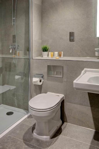 Bathroom 5, Best Western Plus Kenwick Park Hotel, Lincolnshire