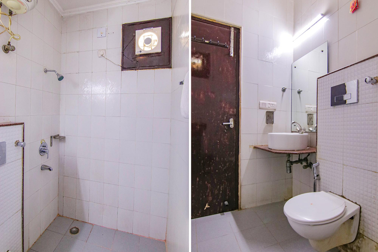 Bathroom, FabHotel JDM Residency, Gurgaon
