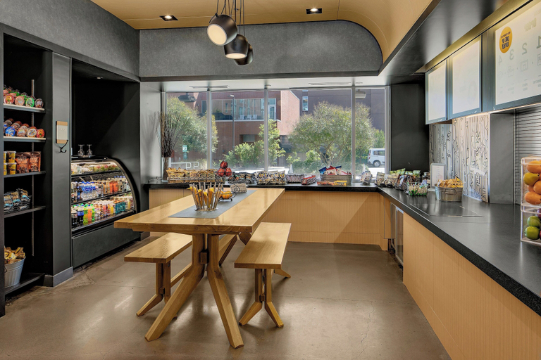 Food & Drinks 5, Aloft by Marriott Chapel Hill, Orange