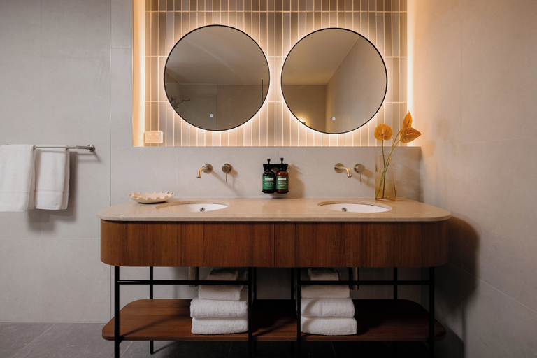 Bathroom 4, Crowne Plaza Adelaide Mawson Lakes, Adelaide
