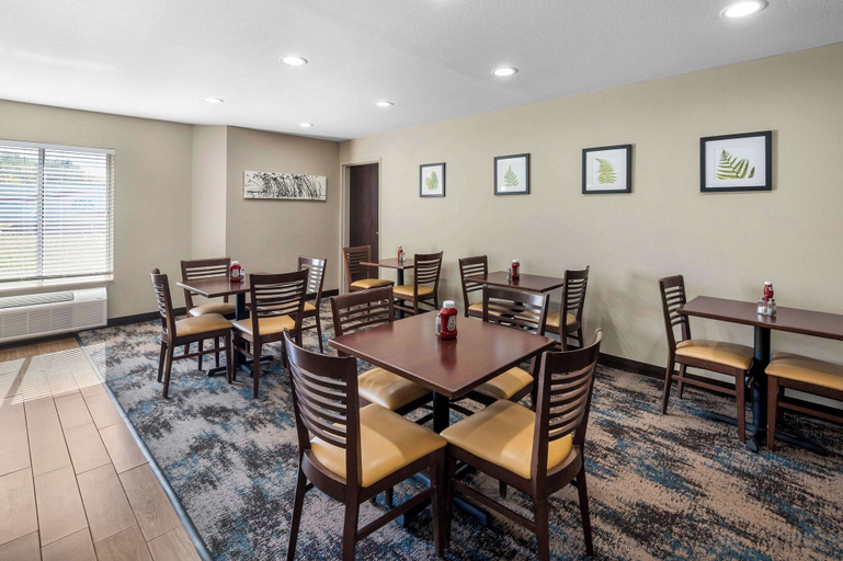 Food & Drinks 5, Sleep Inn Springfield West, Sangamon