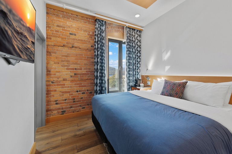 Bedroom 3, Savoy Hotel, Central Kootenay