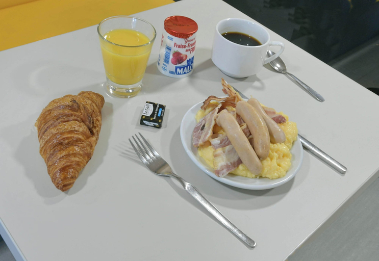 Food & Drinks 4, B&B HOTEL Alençon Nord, Orne