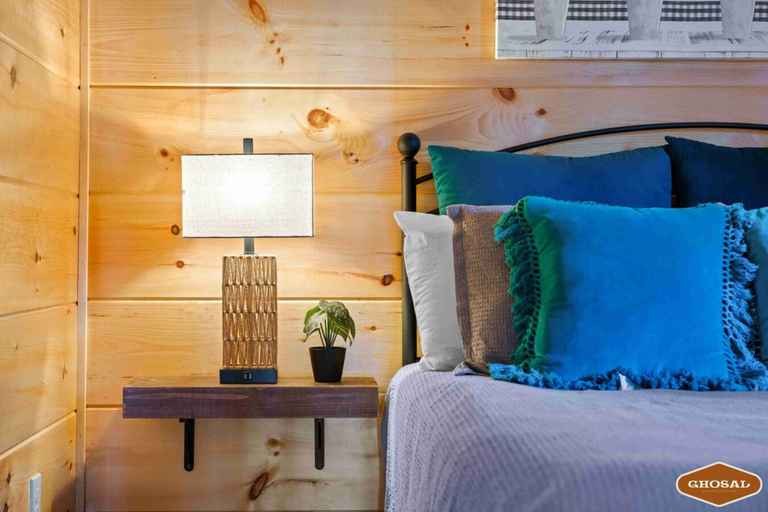 Bedroom 1, Skyview Serenity by Ghosal Luxury Lodging, Sevier