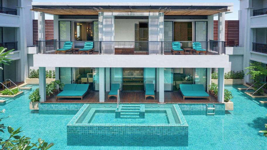 Swimming Pool 23