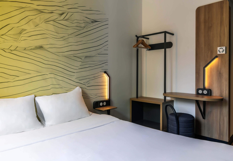 Bedroom 3, B&B HOTEL Thionville Centre Gare, Moselle