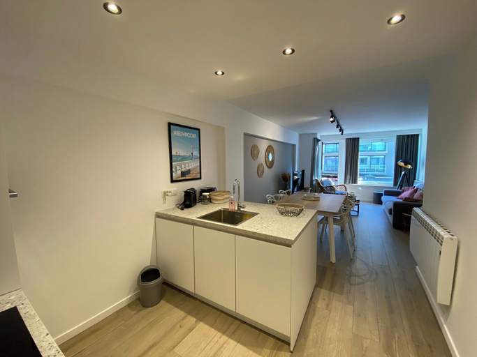 Others 5, Coastal Comfort With sea View, West-Vlaanderen