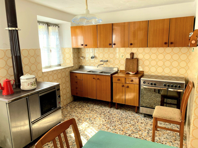 Private kitchen 3, Holiday Home in Tuscany With Scenic Views, Lucca