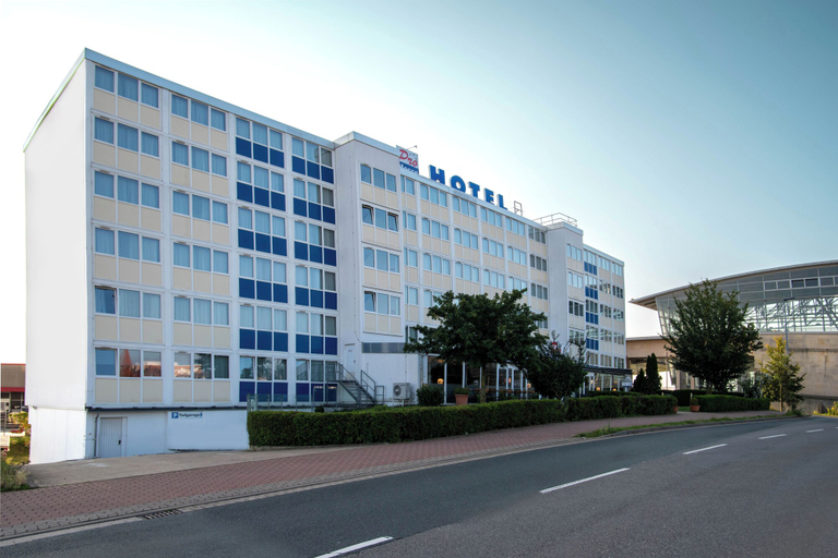 Exterior & Views 2, [BEE]VILLAGE MESSEHOTEL HANNOVER-LAATZEN., Region Hannover
