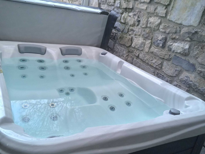 Bathroom 4, Cottage With Bubble Bath, Liège