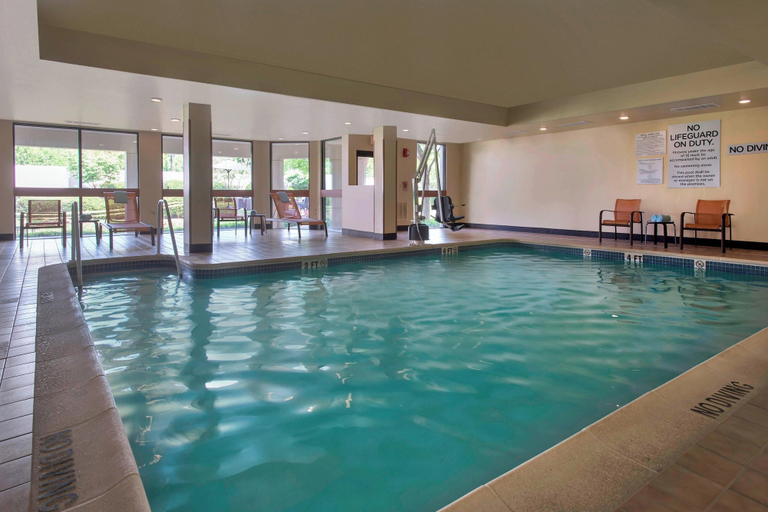 Sport & Beauty, Courtyard by Marriott Princeton, Middlesex