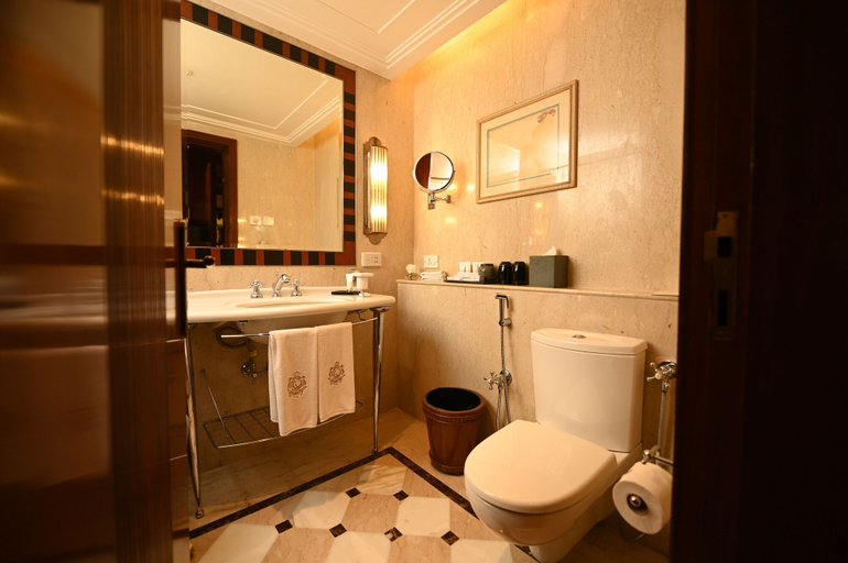 Bathroom 7