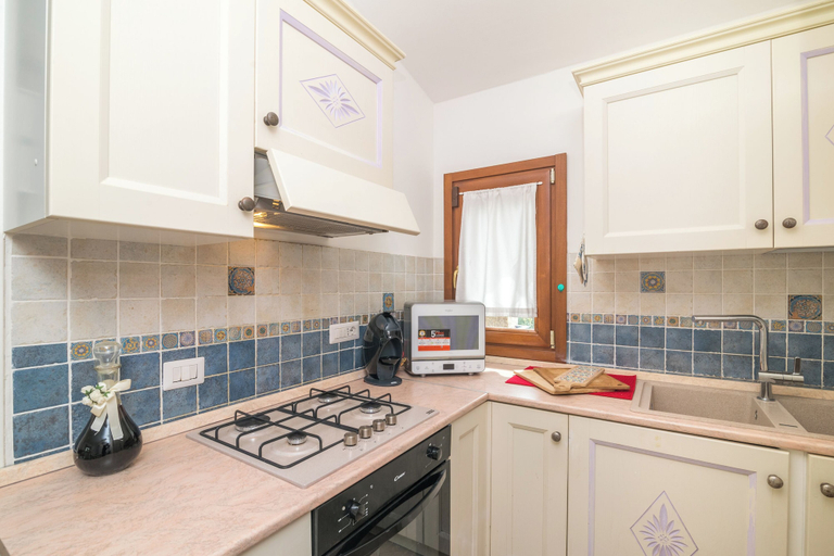 Private kitchen 4, Villa del Golfo, Olbia-Tempio