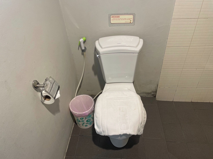 Bathroom 4, Naiyang Boutique Resort, Pulau Phuket