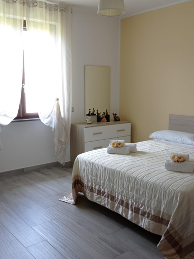 Bedroom 2, B&B Villa Rosa new, Napoli