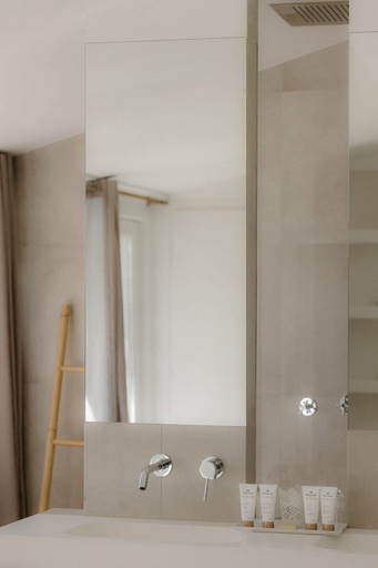 Bathroom 5, Mas de la Fouque Hôtel & Spa, Bouches-du-Rhône