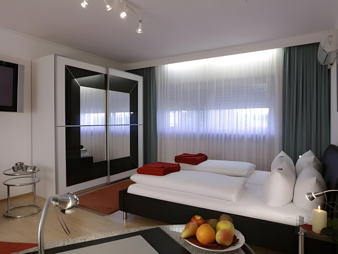 Bedroom 14