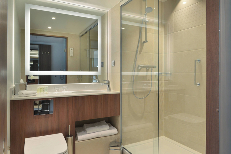Bathroom 5, Courtyard by Marriott Brussels EU, Bruxelles