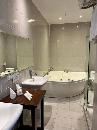 Bathroom 3
