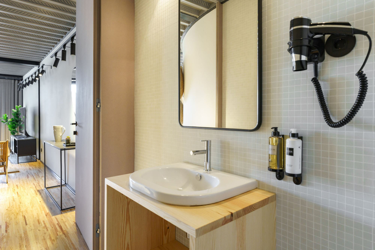 Bathroom 4, Feel Porto Matosinhos City Flat III, Matosinhos
