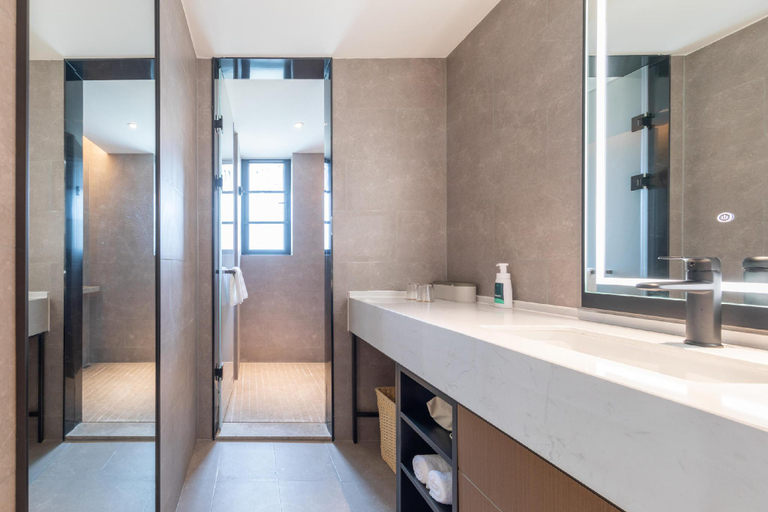 Bathroom 4