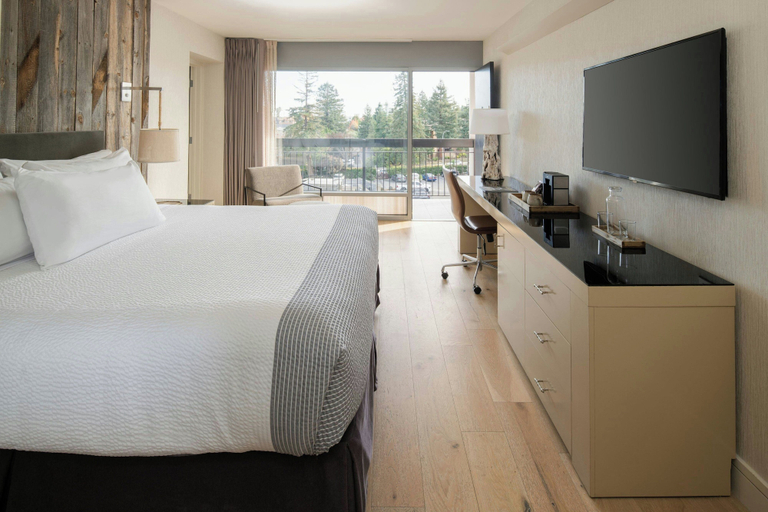 Bedroom 3, Hotel Paradox, Autograph Collection, Santa Cruz