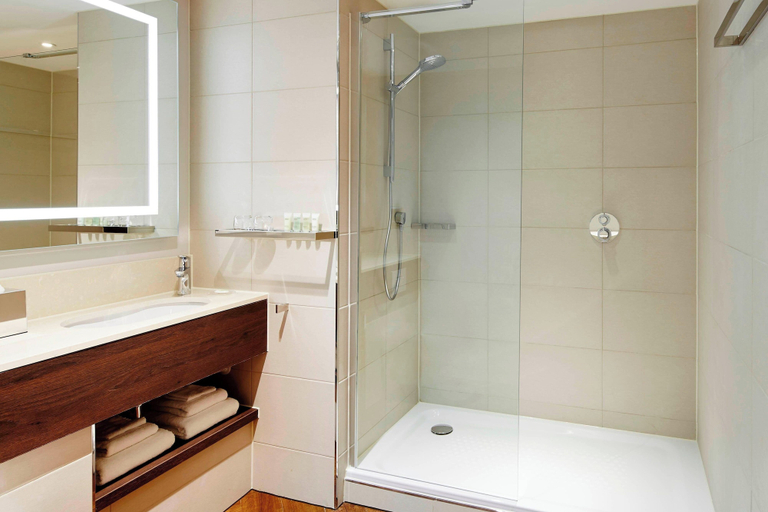 Bathroom 4, Residence Inn by Marriott Aberdeen, Aberdeen