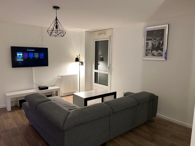 Others 5, Pantin home, Seine-Saint-Denis