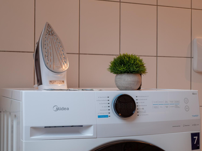 Others 4, RR - Apartments Kappel - 85qm - Lift - WIFI, Chemnitz