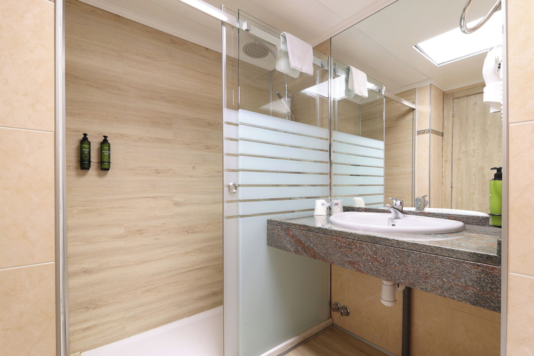 Bathroom 3, Hotel Blu Aran, Lleida