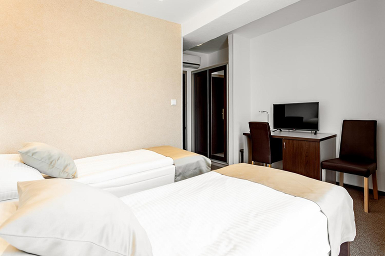 Bedroom 2, Hotel Saris, Bardejov