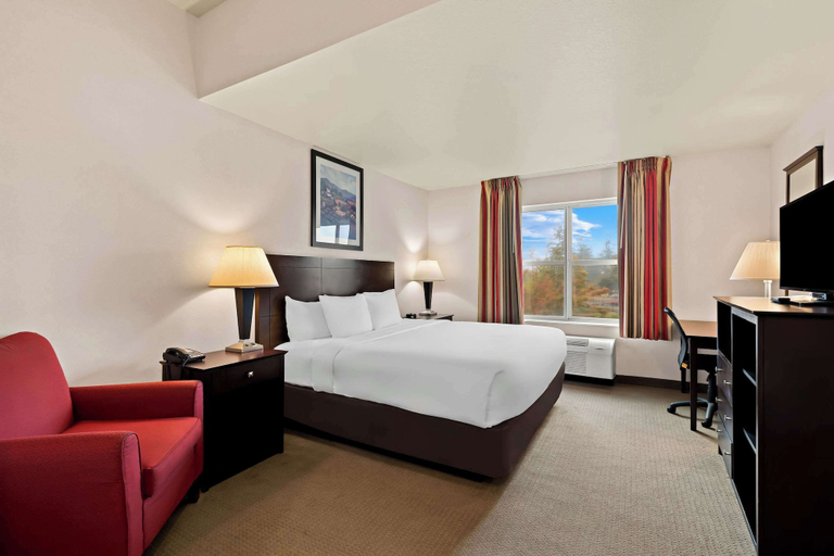 Bedroom 3, Comfort Inn & Suites Creswell, Lane