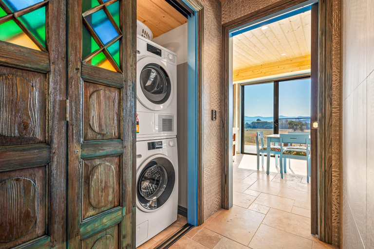 Others 4, Panoramia Villas, Alpine- West