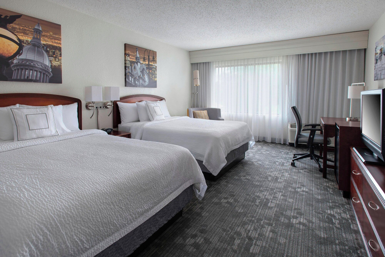 Bedroom 3, Courtyard by Marriott Princeton, Middlesex