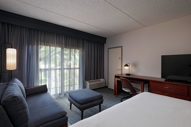Bedroom 4, Courtyard by Marriott Medical Center San Antonio, Bexar
