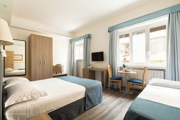 Bedroom 3, Fleming Suites, Rome