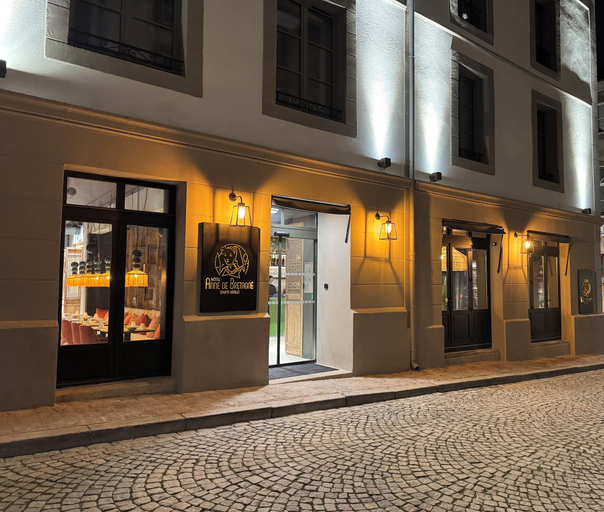 Exterior & Views 2, Hôtel Anne de Bretagne, Ille-et-Vilaine