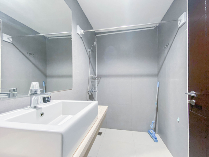 Bathroom 5, Good and Comfy Studio at Patraland Amarta Apartment By Travelio, Sleman