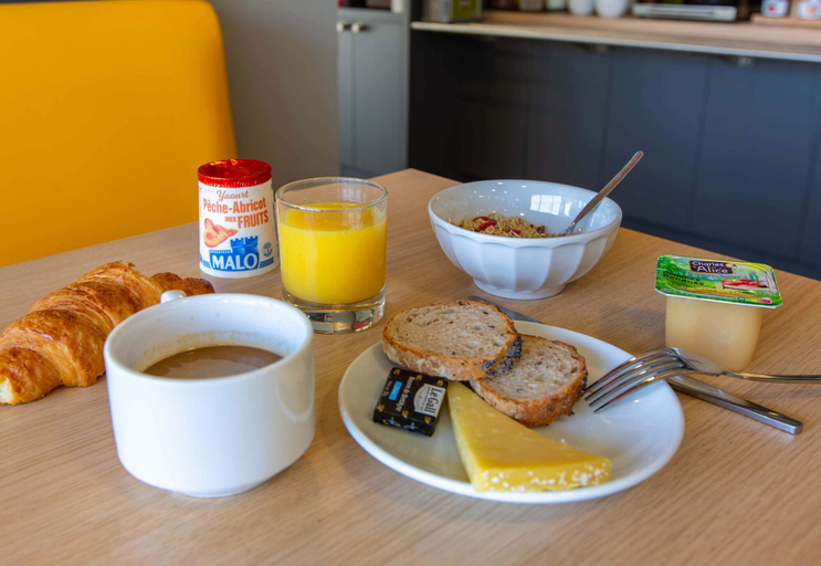 Food & Drinks 5, B&B HOTEL Châteauroux Aéroport, Indre